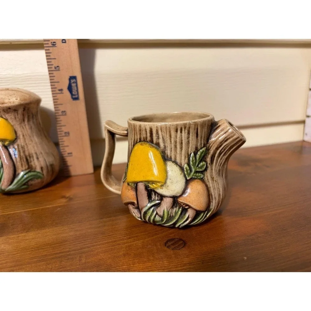 The Unbranded Brand vintage ceramic